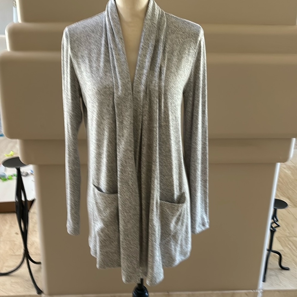 Athleta CYA Light Gray Heather Wrap. Size XS. Excellent condition.